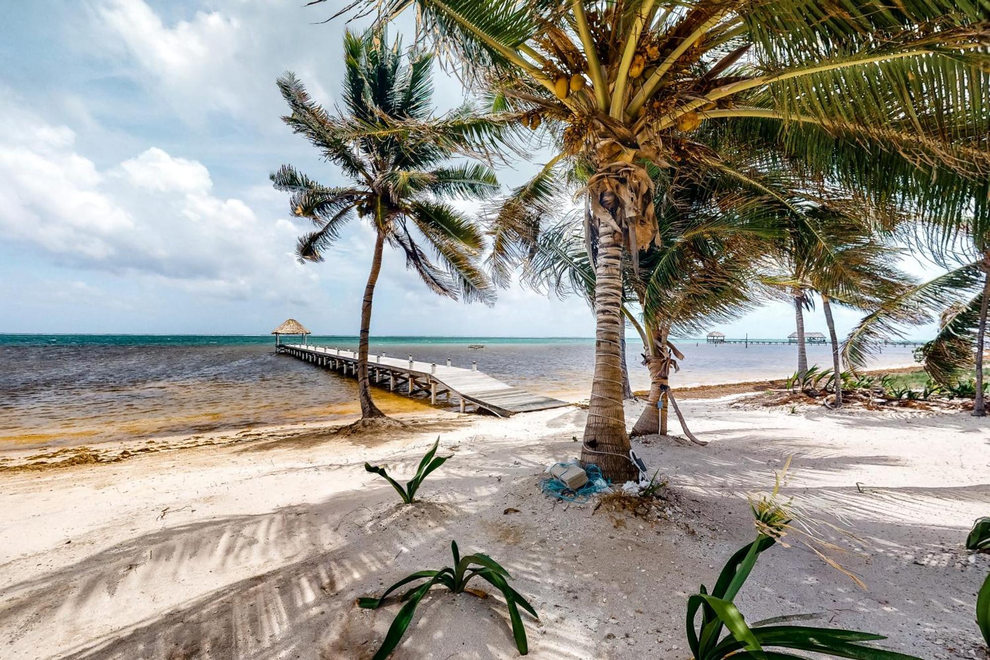 Blue Water Beach Villas San Pedro  Cameră foto